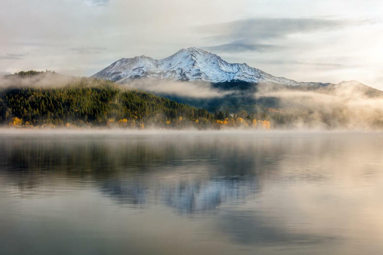 Inn At Mount Shasta Zewnętrze zdjęcie